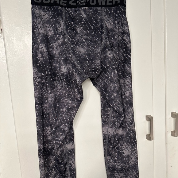 Champion Camouflage Compression Bottom Size Youth men’s L (12-14) - Picture 10 of 12